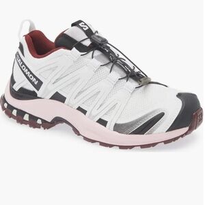 Salomon XA PRO 3D V9 Trail Running Shoe Size 8.5 White